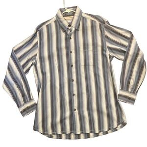 Tommy Bahama 70% silk 30% tencel long sleeve button down shirt with pocket
